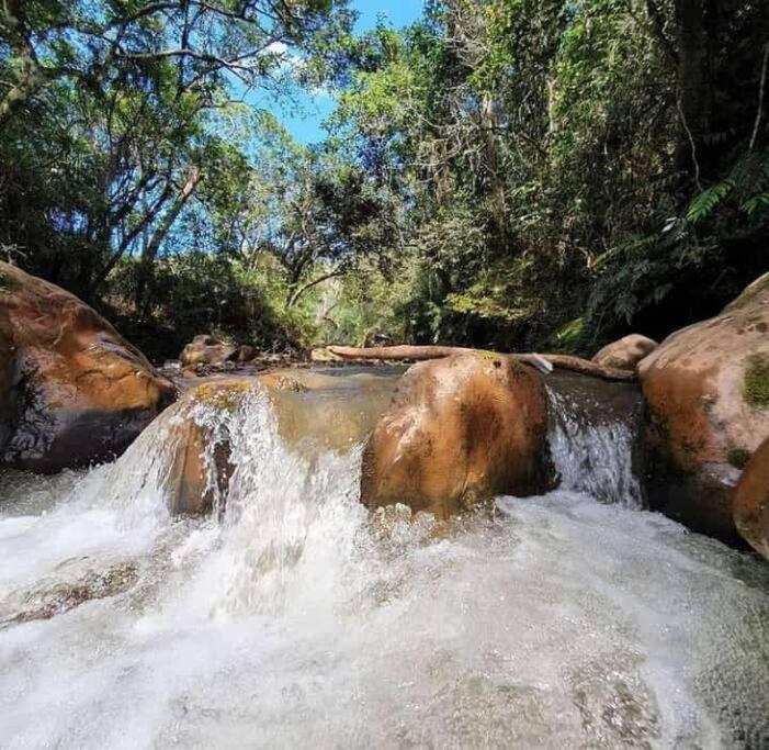 Chale Aconchegante Em Estancia Climatica Santo Antônio do Leite エクステリア 写真